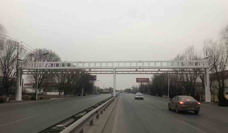 洛阳公路限高杆